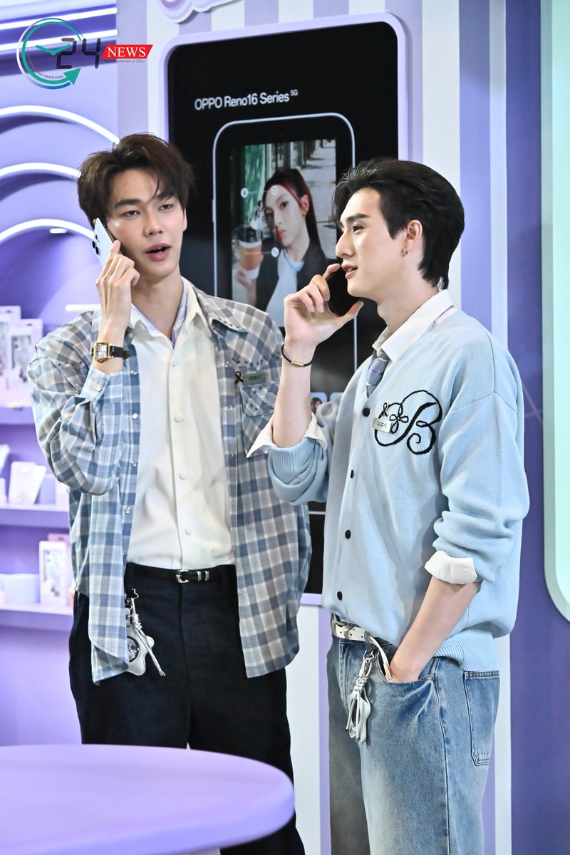 allmy2408's tweet photo. 🐰:อยู่ไหน เมื่อไหร่จะมา จะให้รอไปถึงเมื่อไหร่
🦊:ห๊ะ อยู่ข้างๆ
🐰:ข้างไหน
🦊:ข้างๆมึงไง หันมาดิ
🐰:อุ้ย มาตั้งแต่เมื่อไหร่ 😓 https://t.co/V20aaAypLu
