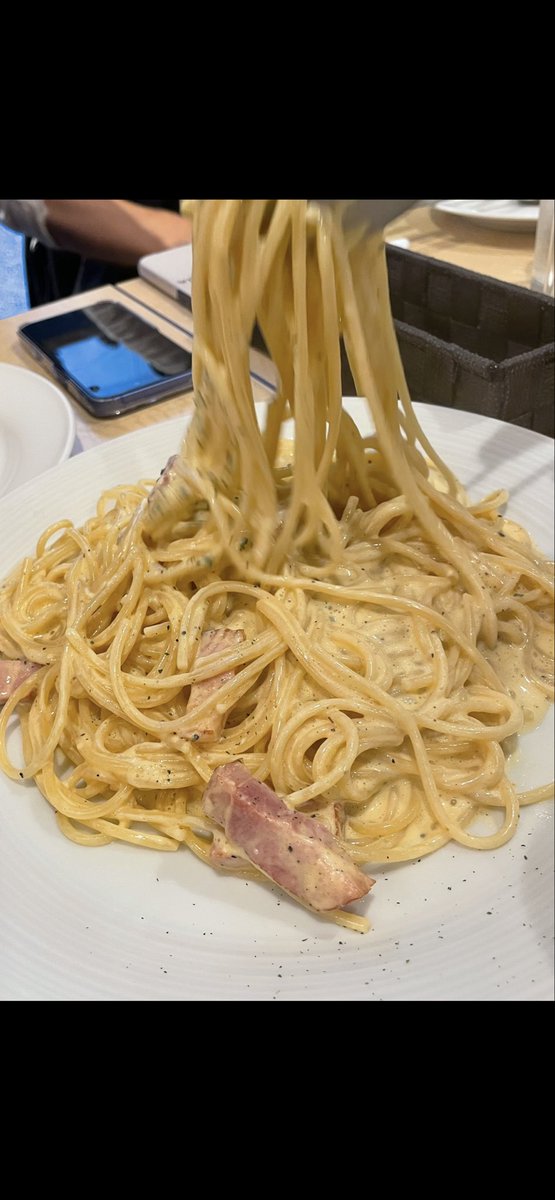 VrZ2l6's tweet photo. 松下雄二屋　オーナーが醸造する無添加ワインとイタリアン料理美味しすぎる💕 https://t.co/vBL8lq0ytA