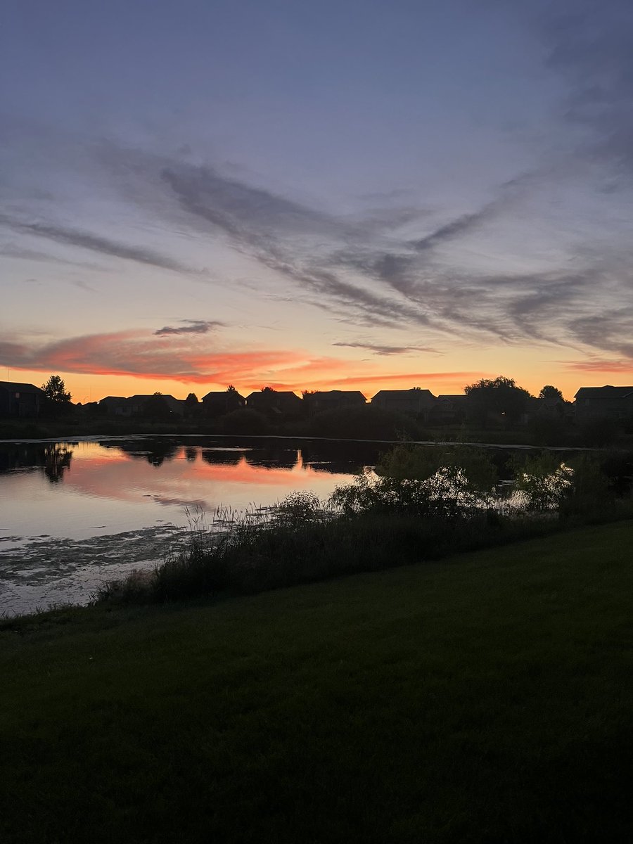 bigmattpaulsen's tweet photo. Hello Thursday! Beautiful morning weather! God showing off again! Planned for a 2 run day. I got a couple miles this morning and planning for a couple more later. Busy day at work so we shall see! Have a great day all! #justkeepmoving #inspire #missbella #thisis61 #brooksrunning https://t.co/ziWVYalPf2