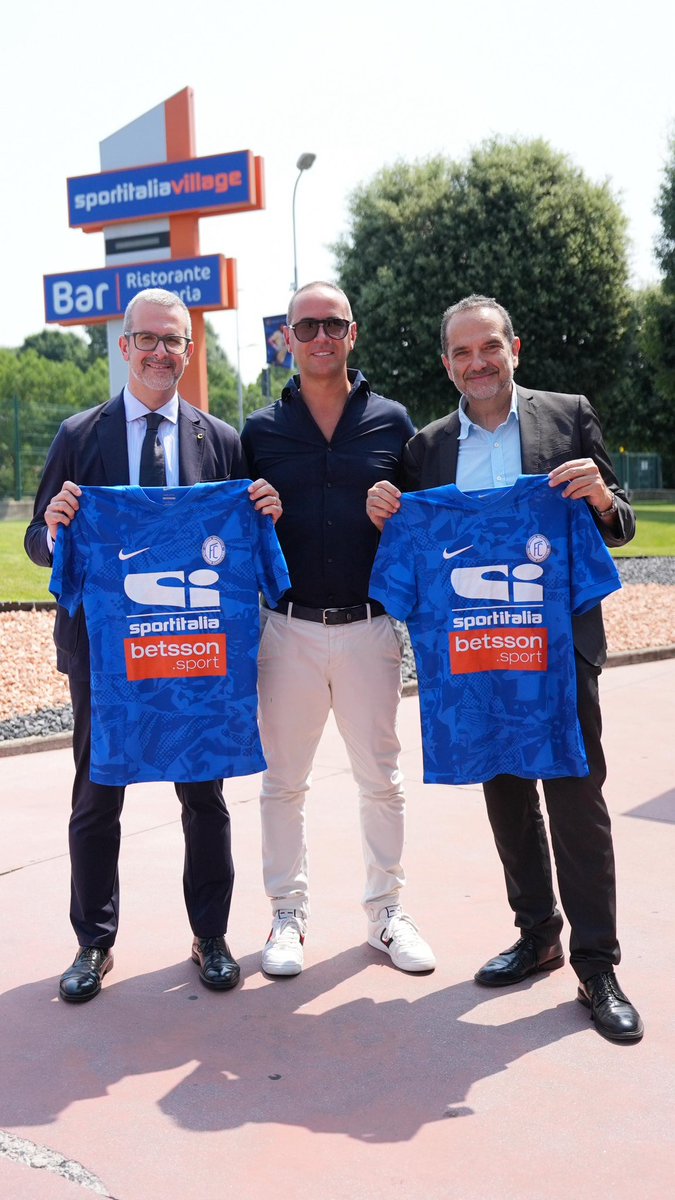 MCriscitiello's tweet photo. Visita istituzionale allo Sportitalia Village del Presidente della serie C, Matteo Marani. https://t.co/ZEAAWiNX50