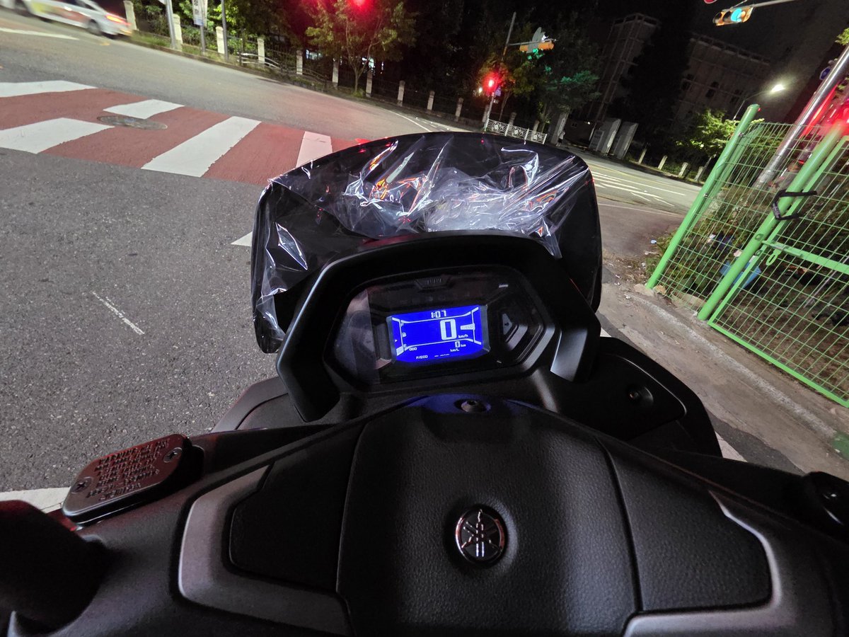 EMU_260's tweet photo. 새차뽑음
안전운전할게요 https://t.co/POe4Gl3vju