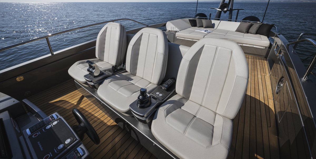 pershingyacht's tweet photo. Commanding viewpoint. Commanding view.
Pershing 8X. Born to thrill.
#TheDominantSpecies
#FerrettiGroup #Pershing
https://t.co/dKXhCVAEEt https://t.co/BU7FUM7bgY