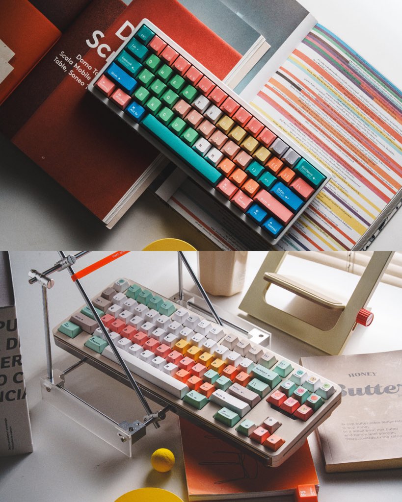 KeysFusion's tweet photo. two colorways from the same Y2K keycap set and they give off completely different energy https://t.co/ye4SYPa8pW