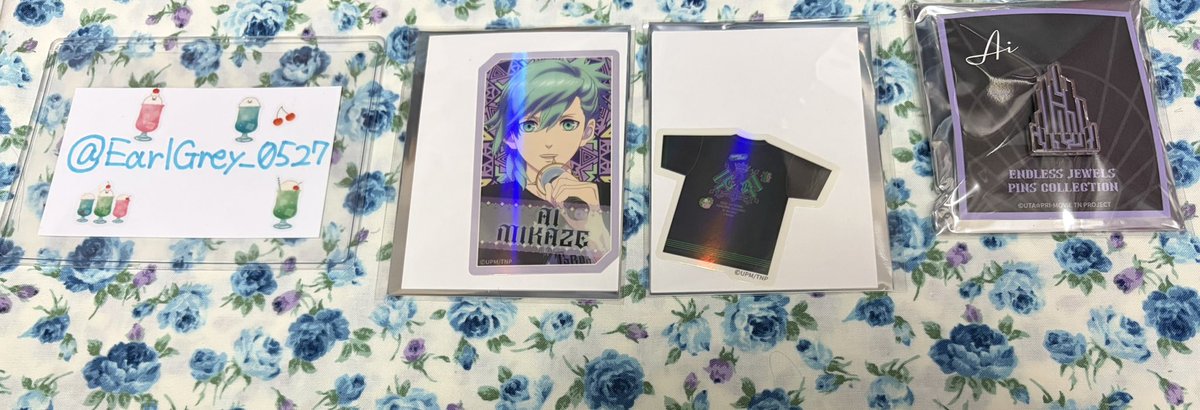 EarlGrey_0527's tweet photo. 【交換／譲渡】うたプリ タブナイ カルライ 物販 
①ステッカーB
②ピンズB

譲）
① 藍(GS)、嶺二(Tシャツ裏)
② 藍(玉座)

求）
①カミュ(画像2･3参照)
②蘭丸(バラ)、定価

大阪市内手渡しor郵送。
お気軽にお声掛けください！ https://t.co/aKNB4yVcyq