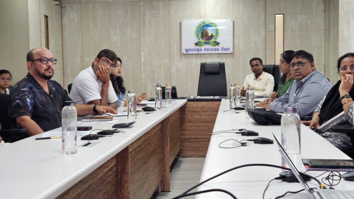 bmcbbsr's tweet photo. The City Level Task Force on Immunization and 2nd City Coordination Committee meeting was held today at BMC under the chairmanship of the Additional Commissioner. The meeting primarily focused on strengthening interdepartmental coordination to improve key health interventions, including IPPI, HPV vaccination, maternal health, family planning, and routine immunization.

Officials from BMC and the CDM&PHO, Khordha, along with representatives from the Education Department, ICDS, DPMU, CPMU, PSI India, and JSI, actively participated in the discussion. Strategic pathways were explored to further enhance coordination, improve service delivery, and expand the impact of these critical health initiatives.
#PublicHealth #PSIIndia #HPVVaccination #HealthForAll #SwachhBhubaneswar #Bhubaneswar