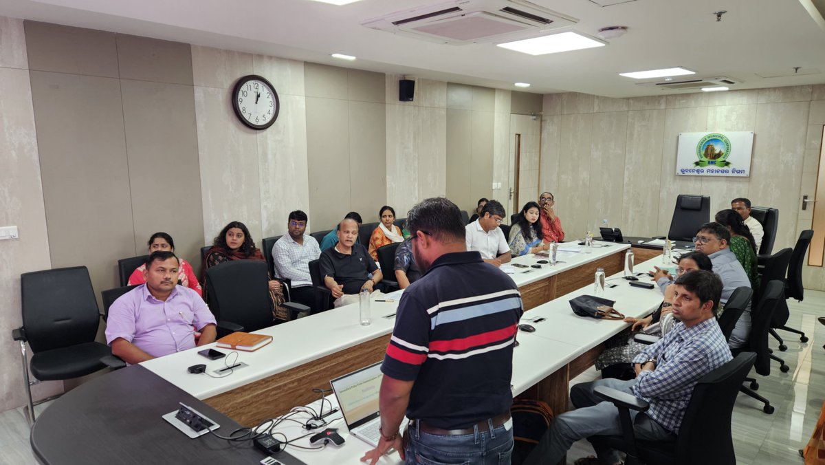 bmcbbsr's tweet photo. The City Level Task Force on Immunization and 2nd City Coordination Committee meeting was held today at BMC under the chairmanship of the Additional Commissioner. The meeting primarily focused on strengthening interdepartmental coordination to improve key health interventions, including IPPI, HPV vaccination, maternal health, family planning, and routine immunization.

Officials from BMC and the CDM&PHO, Khordha, along with representatives from the Education Department, ICDS, DPMU, CPMU, PSI India, and JSI, actively participated in the discussion. Strategic pathways were explored to further enhance coordination, improve service delivery, and expand the impact of these critical health initiatives.
#PublicHealth #PSIIndia #HPVVaccination #HealthForAll #SwachhBhubaneswar #Bhubaneswar