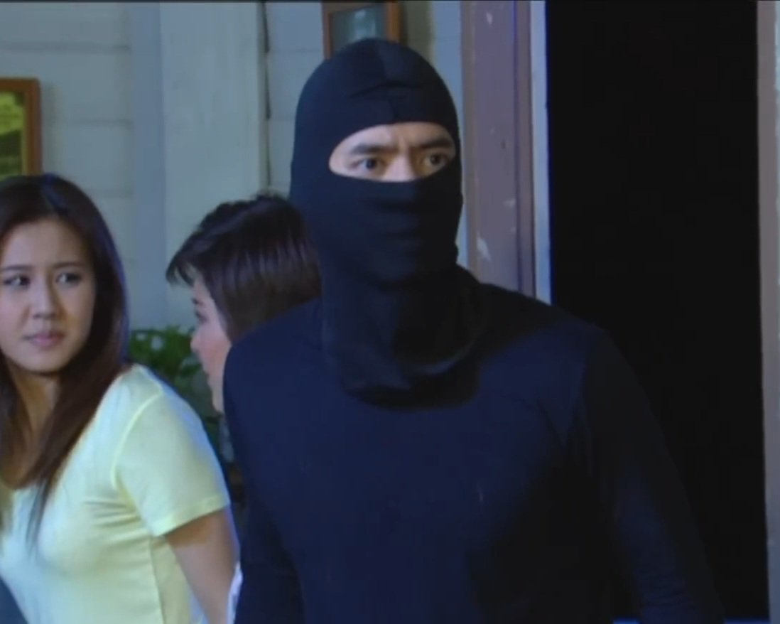 veemoo_c's tweet photo. Tun Pichetchai wearing balaclava #maskedmen https://t.co/X575dbMsBT