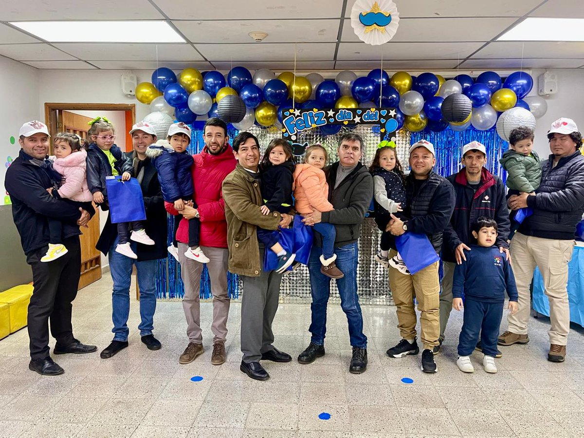 MinPublicoPy's tweet photo. Minipú celebró el Día del Padre con una jornada de integración familiar

https://t.co/HYLElqzHZ2 https://t.co/UPnhPq2ZaF
