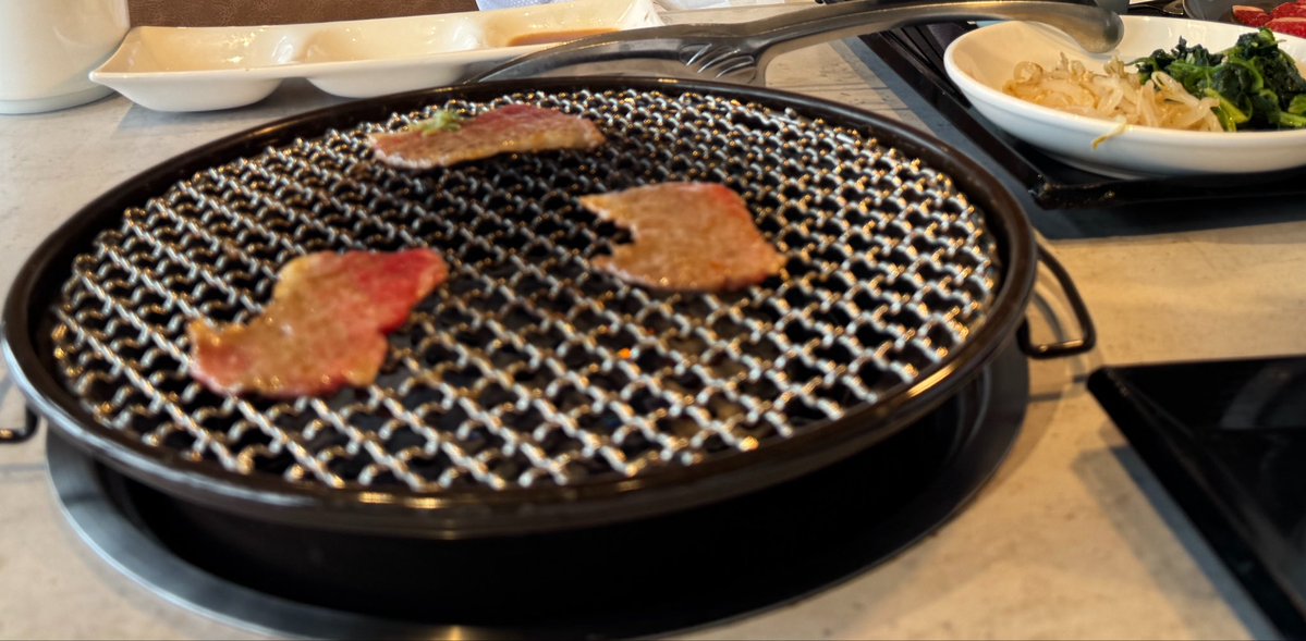 musuke_twit's tweet photo. さて。
母ですが、食欲は旺盛で、それは良しとして。
一方で、だいぶ認知がアレで(´ω｀)
話噛み合わないなぁって。

寛解したガンの方は、今回の血液検査では特段問題なく、次は3ヶ月後となりましたが、この調子だと、せめて月一くらいで顔出すかー。 https://t.co/LD0e2yGXGJ