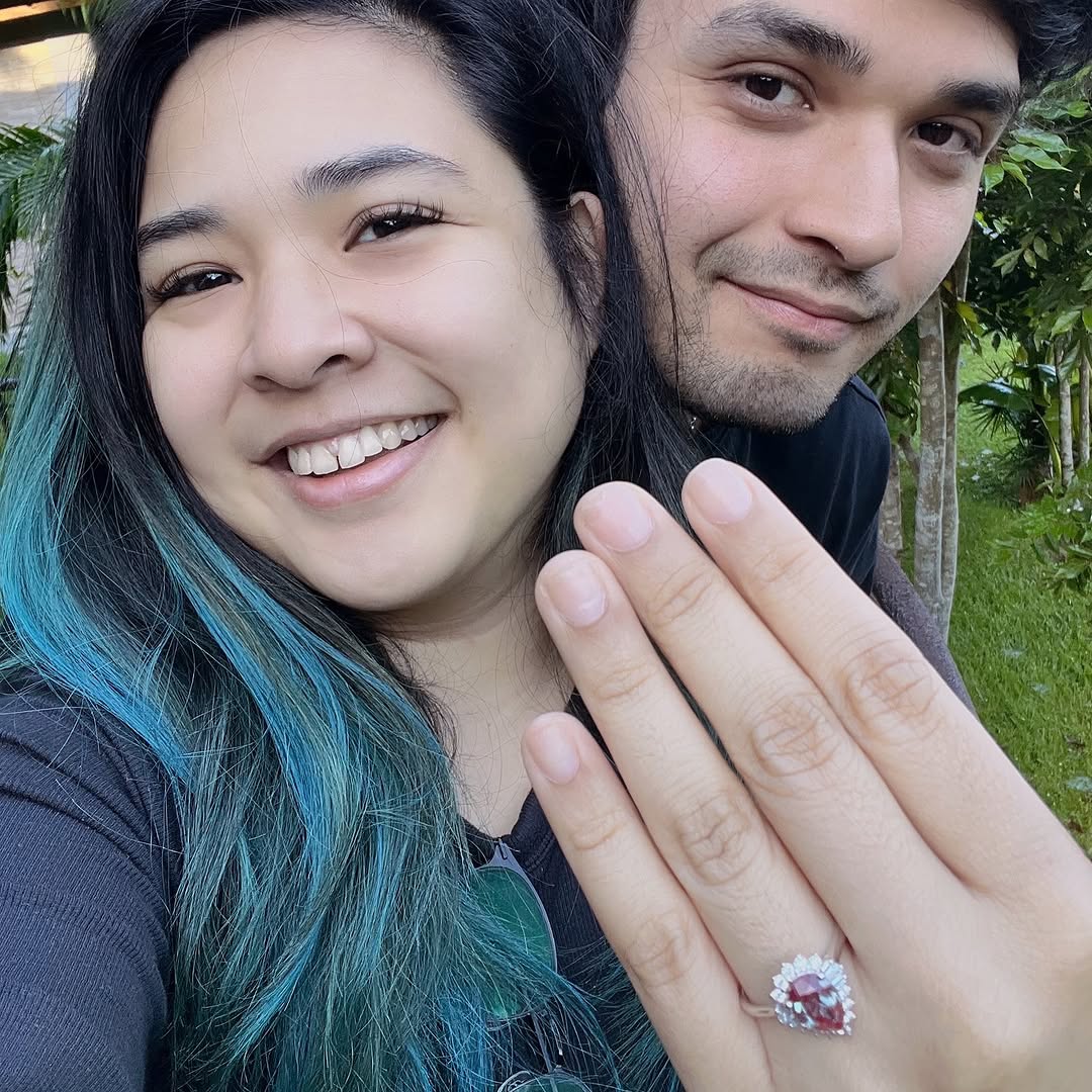 akidearestdtv9's tweet photo. We got engaged! Joey proposed in Madagascar!I can't wait to spend the rest of my life with you, bb 💍 https://t.co/sRZaODouPh