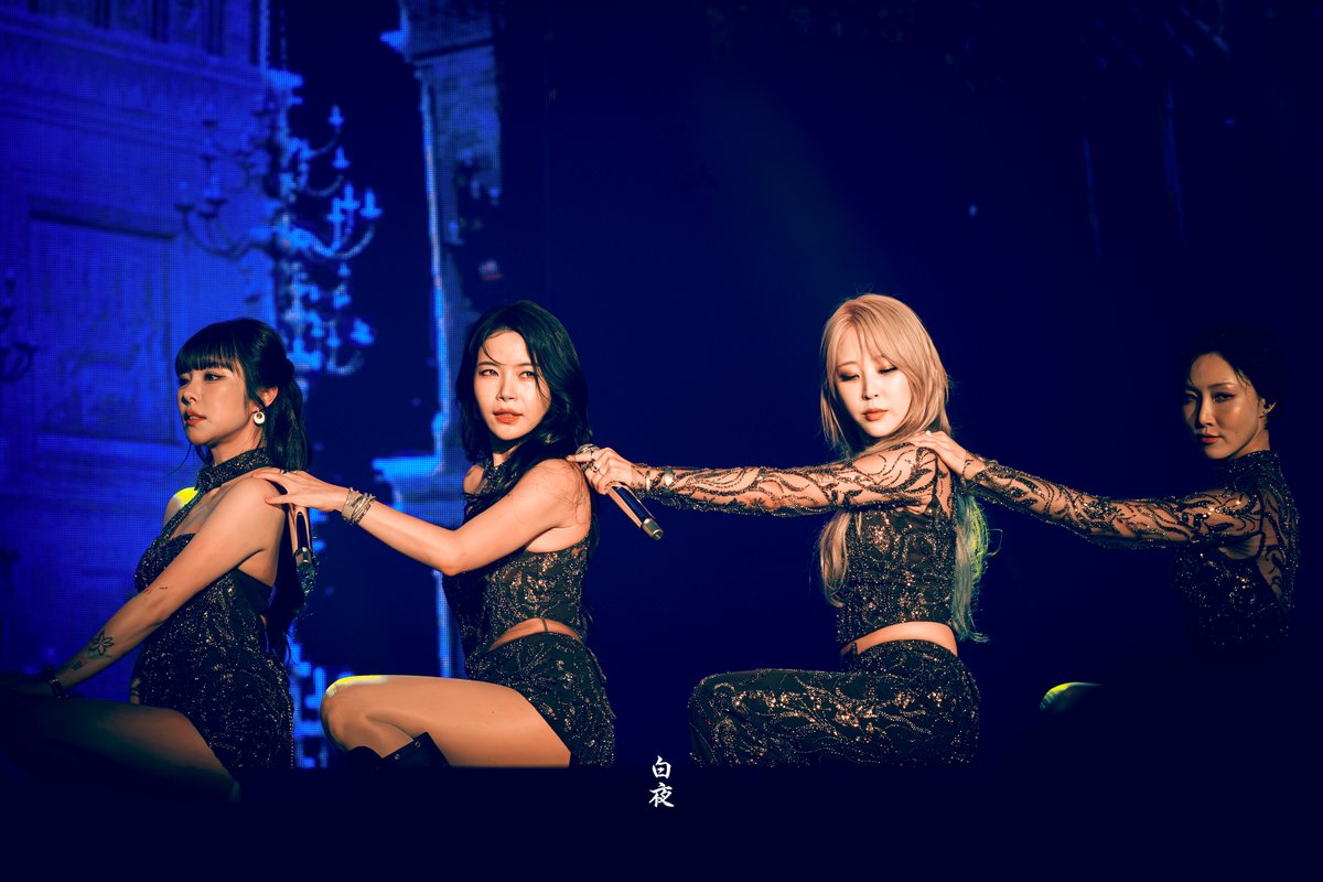 MidnightSun0221's tweet photo. 260620 마마무 WORLD TOUR [4WARD] Day 2

#마마무 #솔라 #문별 #휘인 #화사
#MAMAMOO #solar #moonbyul #wheein #hwasa https://t.co/MS5THLgG5w