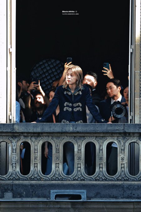 AsianEAC's tweet photo. Everyone keeps saying Jimin looked like a prince at the Dior show.
Respectfully, this was not prince energy.
This was “the palace has issued a statement” energy.
King Jimin has arrived. 
#JIMIN #JiminxDior #Dior #BTS #ParkJimin #ParisFashionWeek https://t.co/xmitmbGbyw