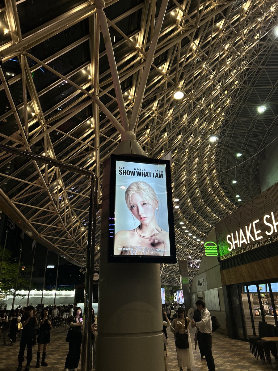 y2____4's tweet photo. 可愛すぎた。。。ガウルからの指ハート貰えてキュン死...
#IVE#GAEUL https://t.co/MAS3oRM7x6