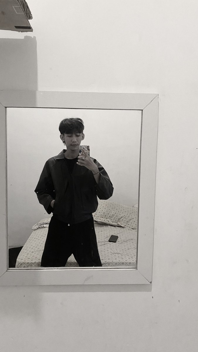 tr333_____'s tweet photo. 20 and happy https://t.co/JNnnU6vUbL