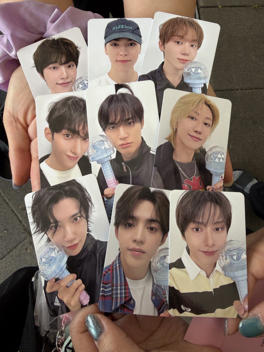 doasverse's tweet photo. 양도 세븐틴 캐럿존 캐럿랜드 구하고 있어요 wtb

불완전한 멤버들이 있는 세트는 받아들일 수 있지만, 민규와 the8는 반드시 있어야 합니다! 🙆‍♀️

많은 세트를 필요합니다
3.0~3.5에 우대요
한국 켸좌/주소 가능 ⭕
dm후에 멘션 해주세용 https://t.co/0VBACAVOTu