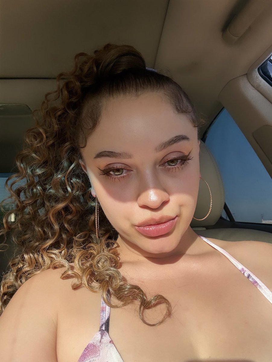 deebaabey's tweet photo. body tea n all , but this face card? 😮‍💨 https://t.co/1q4ZLMOXEn