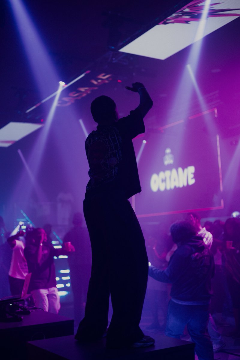 F4M3jpeg's tweet photo. Octane V
Photographed by Me https://t.co/LxwfSOycwf