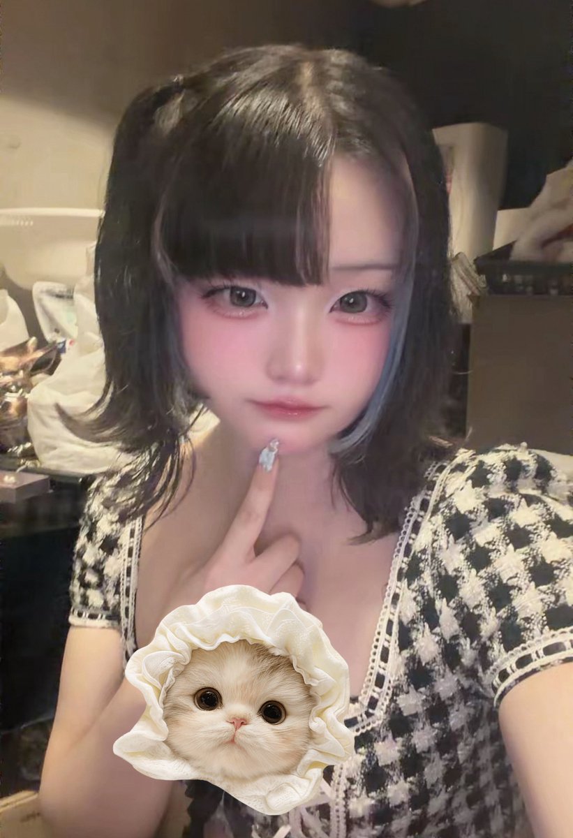 77cha_4iii's tweet photo. 本日もえみさん誕生日カウントダウン🎂🎈
23-5から居ます、お祝いドカ飲酒〜(ᴖ ̫ᴖ  )♩ in ロゼ🐰💫

#自撮り界隈 #コンカフェ嬢 #いいね返し https://t.co/ji07AGTqav