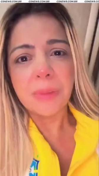 MmisantropoO's tweet photo. Gerente yo ando modo vidente, digo en qué fecha empiezo la dieta y nomás no pasa. Saludos al amo de las abducciones con los brownies espaciales. Pongan blue de Eiffel 65 
#KornoCruda https://t.co/sx0apHHEWr