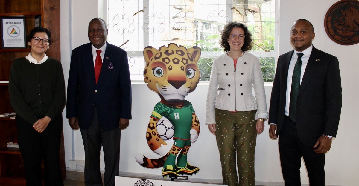 GisFdz's tweet photo. Documentamos a dos funcionarios de @ForeignOfficeKE encargados de abrir la Embajada de Kenya en México 🇲🇽🤝🇰🇪

Esta apertura representa un paso histórico para fortalecer el diálogo, la inversión y la cooperación entre nuestros países.

Karibu to Mexico ¡Bienvenidos a México! 🎉 https://t.co/qBWwAt5E2g