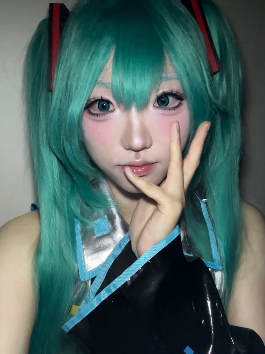 mio_ocos's tweet photo. miku💚🩵

#コスプレ #코스프레 #初音ミク #cosplay #하츠네미쿠 #miku https://t.co/97RGIvQXvI