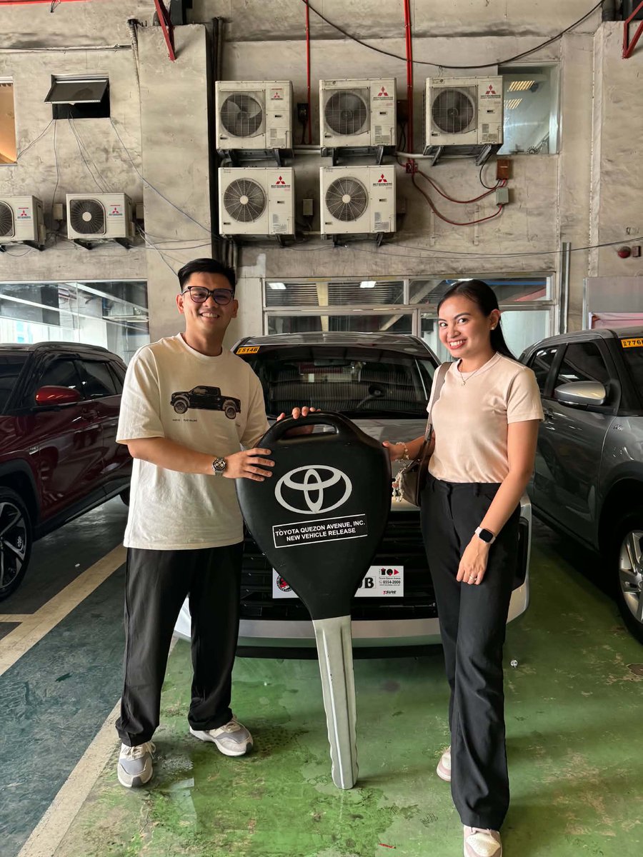 mariatheaaaaaaa's tweet photo. Happy 1 year to our first baby 🚘🫶 to more travels wt you Annya 💓 https://t.co/up2kKjQ3Y2