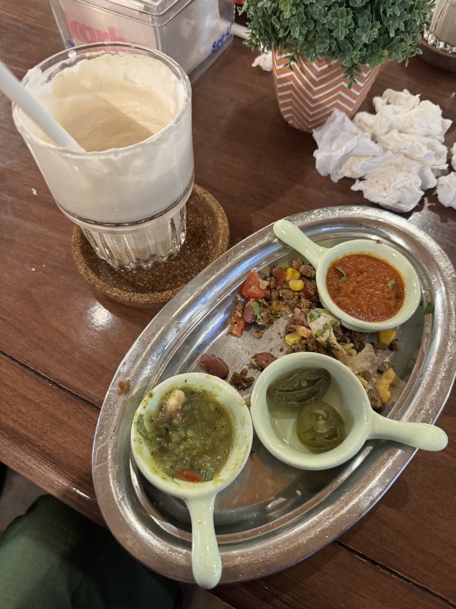 waniragat's tweet photo. Waru - Kenjeran - Karbs - Darmo Inn
Visit rumah sakit 3 glintir, sisae breafing https://t.co/0pFykztq3b