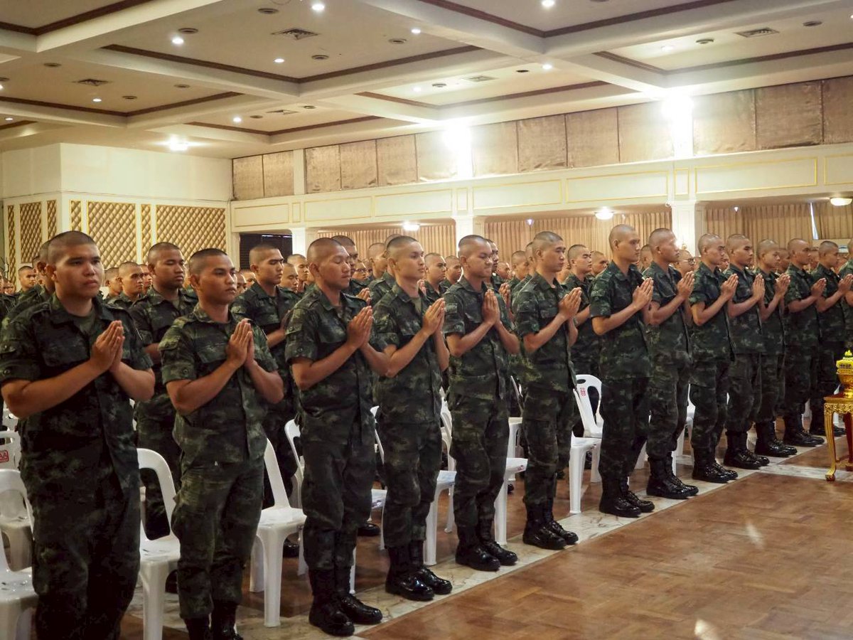 _Cav2Div's tweet photo. พล.ต. ชินสรณ์  เรืองศุข ผบ.พล.ม.2 รอ. มอบหมายให้ พ.อ.ณัฐพล  บุญกระพือ เสธ.พล.ม.2 รอ. เป็นประธานในพิธีแสดงตนเป็นพุทธมามกะ ของทหารใหม่ ประจำปี 2569 ผลัดที่ 1 เพื่อให้ทหารใหม่ได้แสดงตนว่าเป็นผู้นับถือพระพุทธศาสนา ณ แหล่งสมาคมนายทหาร พล.ม.2 รอ. https://t.co/Y3E4V1CXPV