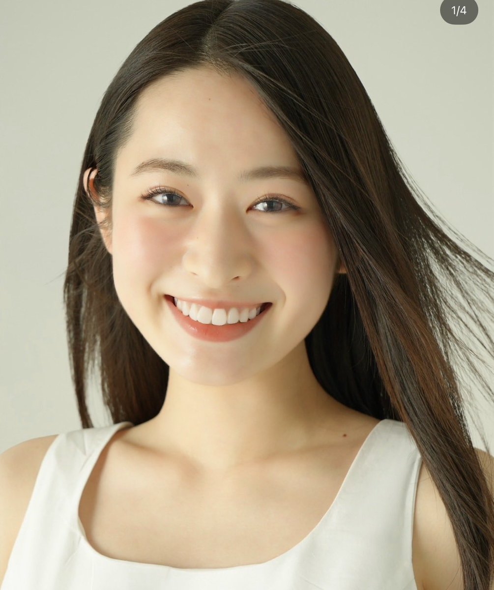 mgro6kgm's tweet photo. 今年の青学ミスコン、めちゃくちゃ可愛くてカメラ慣れしてる子いると思って調べてみたら元AKBメンバーなのね納得🫢
元ファンも多いだろうし優勝🏆しそう https://t.co/v1vPfTc7Vm