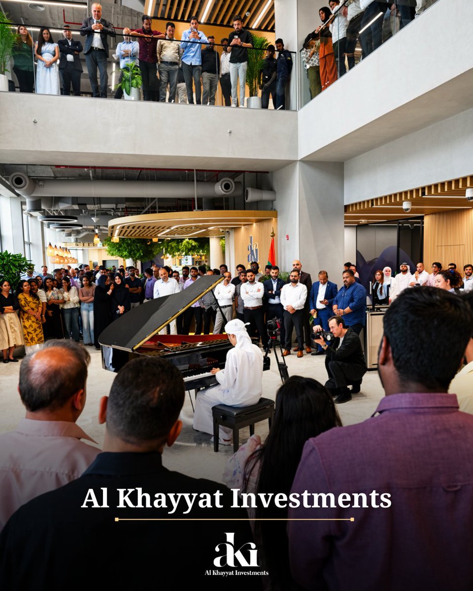 AhmdAlHashemi's tweet photo. تشرفت بالعزف في Al Khayyat Investments ومشاركة موسيقاي في هذا اللقاء المميز. كل الشكر للسيد زيد إس. الخياط، المدير العام لشركة الخياط للاستثمارات، على الدعوة الكريمة وعلى دعمه وتقديره.

#AhmedAlHashemi #EmiratiPianist #MusicUnites #AutismAndMusic #CulturalHarmony https://t.co/iZUq6zf84D