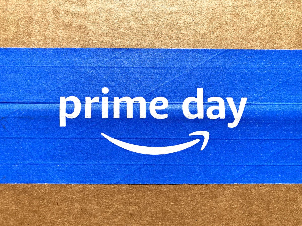 modiapoorva's tweet photo. 1/ It's Prime Day! Amazon will do tens of billions in ~72 hours, much of it pulled forward by the event itself. Every ecommerce founder will feel the same pull: we should run something too. I'd say - be careful! The thing that makes Prime Day work is what most brands don't have. https://t.co/8fU6qoHhgo