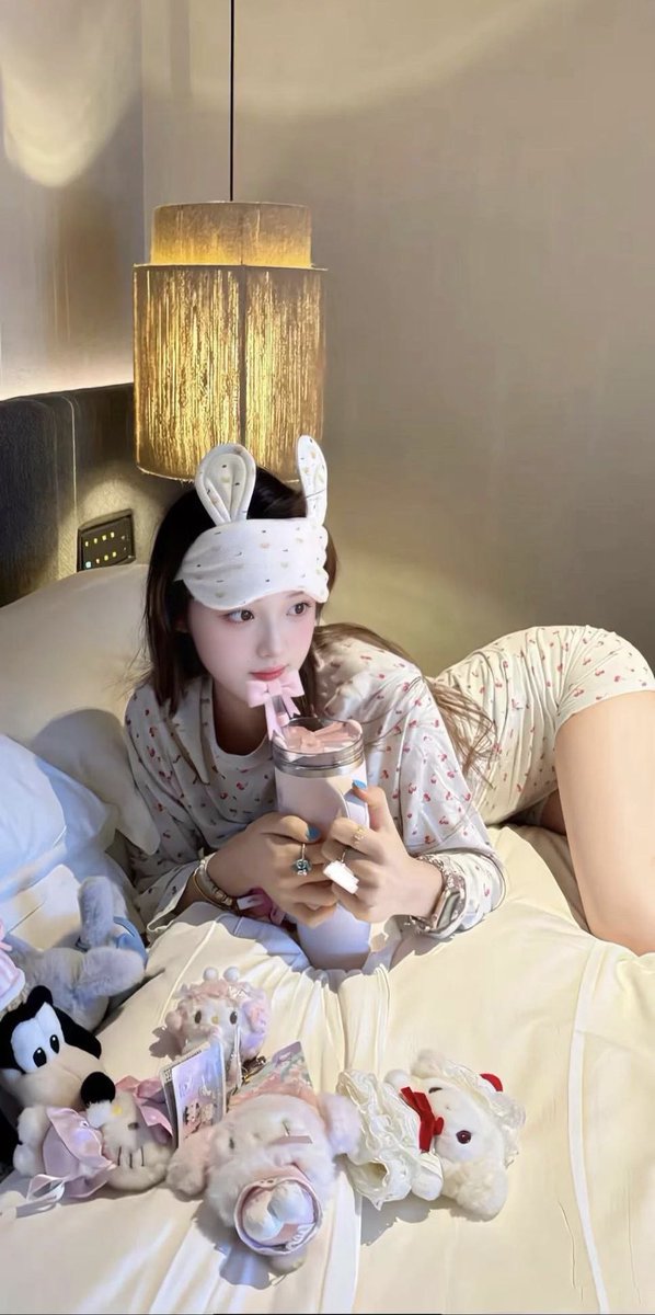 chnhohn849984's tweet photo. #线下#南京#萝莉#女大#圈外#巨乳
🌷年龄：07
     身高：175
🌷体重：-
        3C：G
🌷特长：-
🐧：737704350

双手握不住 
敏感体质 全身雪白 上下粉嫩 绝佳榨汁机
大长腿上身全自動騎乘摇 声音风骚 🈚️纹身
幽默��趣 
不事不催 服务态度💯 甜蜜女友的体验
清纯外表下的烧杯 膏潮表情AV般的体验💦 https://t.co/ZST1pZngrC