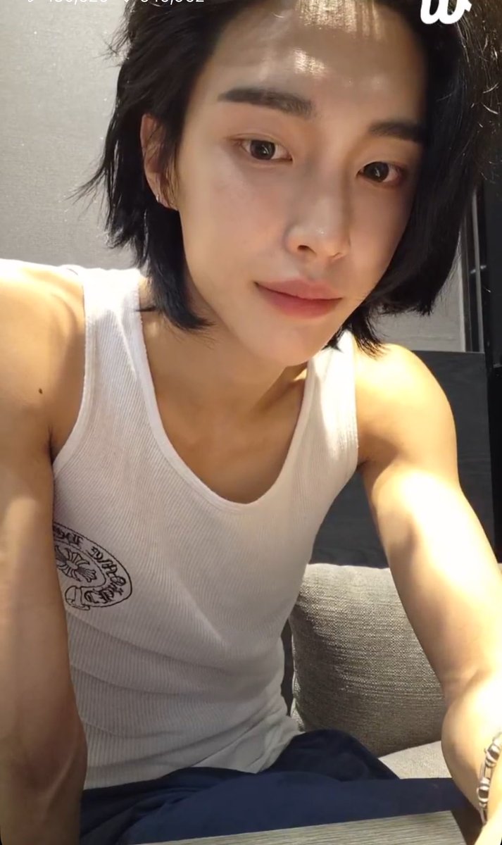 bbiskitty's tweet photo. 원빈입덕 https://t.co/Iof0uToEHf