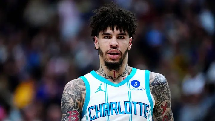 DKM_Sports's tweet photo. The Charlotte Hornets have been the worst NBA team for decades and they finally build a young exciting team that became hottest team in the NBA last season.

And first thing they do is trade their homegrown, 24 year old franchise point guard who didn’t want to leave

well done 👏🏻 https://t.co/X1qtlPxgxU