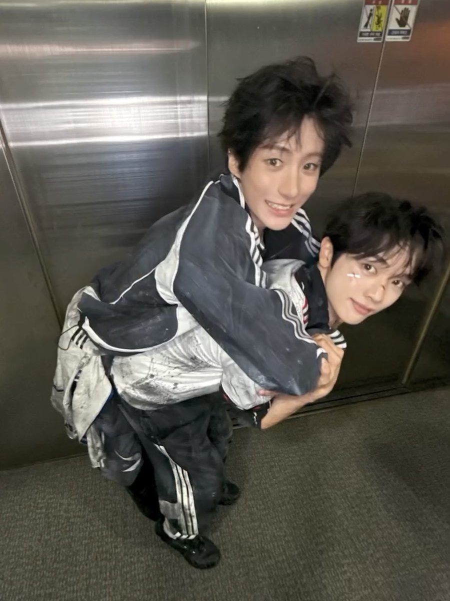 mepuppieyou's tweet photo. ซองชานแอนตันน่ารักมากกกกอะ พวกลุกม๋าา ㅠㅠ ♡ https://t.co/hUlIn5V2Ne