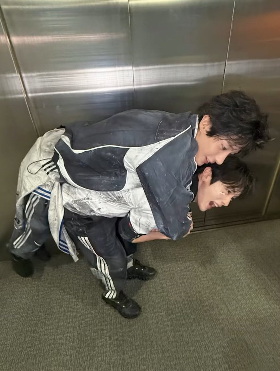 유일 tweet media
