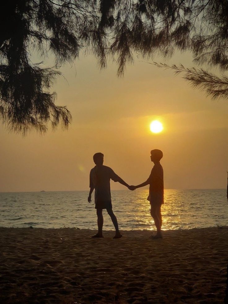 BLBusan's tweet photo. #jikookau | 💌 𝐔𝐍𝐄𝐗𝐏𝐄𝐂𝐓𝐄𝐃

Onde Jungkook se muda para uma cidade costeira para recomeçar e acaba encontrando algo que nunca esteve procurando.

Ou onde Jimin só queria passear com o cachorro do alfa mais bonito da cidade — mas se apaixonar não fazia parte do plano. https://t.co/V8cYcFANaW