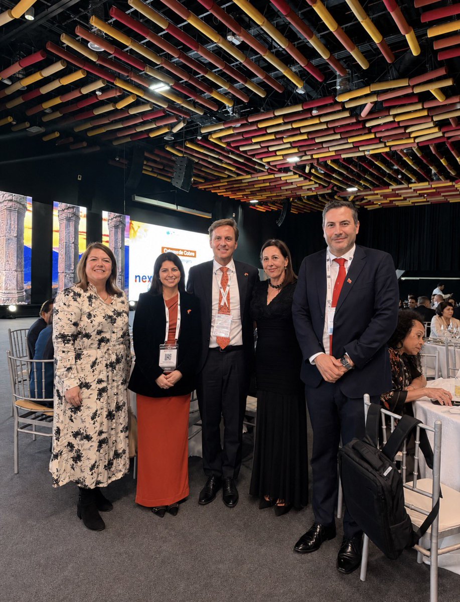 almalatam's tweet photo. 🌎🇵🇪 ALMA presente en la cena inaugural del 27° World Mining Congress (WMC)  2026
La ALIANZA MINERA DE AMERICA LATINA ALMA  participó en la cena inaugural del 27° World Mining Congress, un importante encuentro que congrega a autoridades, representantes gubernamentales. #ALMA https://t.co/OhpMNWrYIL