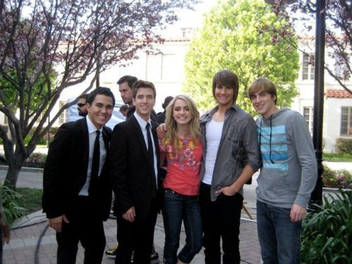 Katelyncharts's tweet photo. SOME BTR THROWBACKS https://t.co/g3iKB3Nomp
