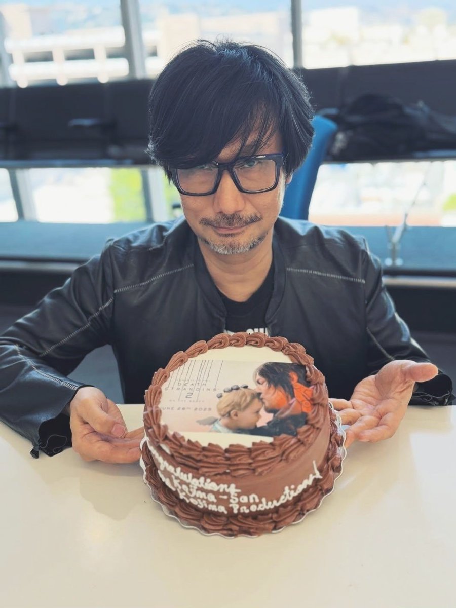 Lisa_West_Pix's tweet photo. DEATH STRANDING 2: On The Beach turns 1 today 🥹🎂

A masterful, unique creation only Director Kojima could of brought to life!

Thank you 💕

✌️👶📦🌈🌧☔️🖐👻🪢👍✌️ https://t.co/ipKNMCsnB5