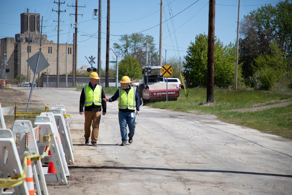 ConsumersEnergy's tweet photo. Big things are happening in Saginaw.​
​
We’re proud to support the Saginaw Medical Diamond by relocating service lines — work that will help shape downtown for years to come. https://t.co/lywo8mPVGu