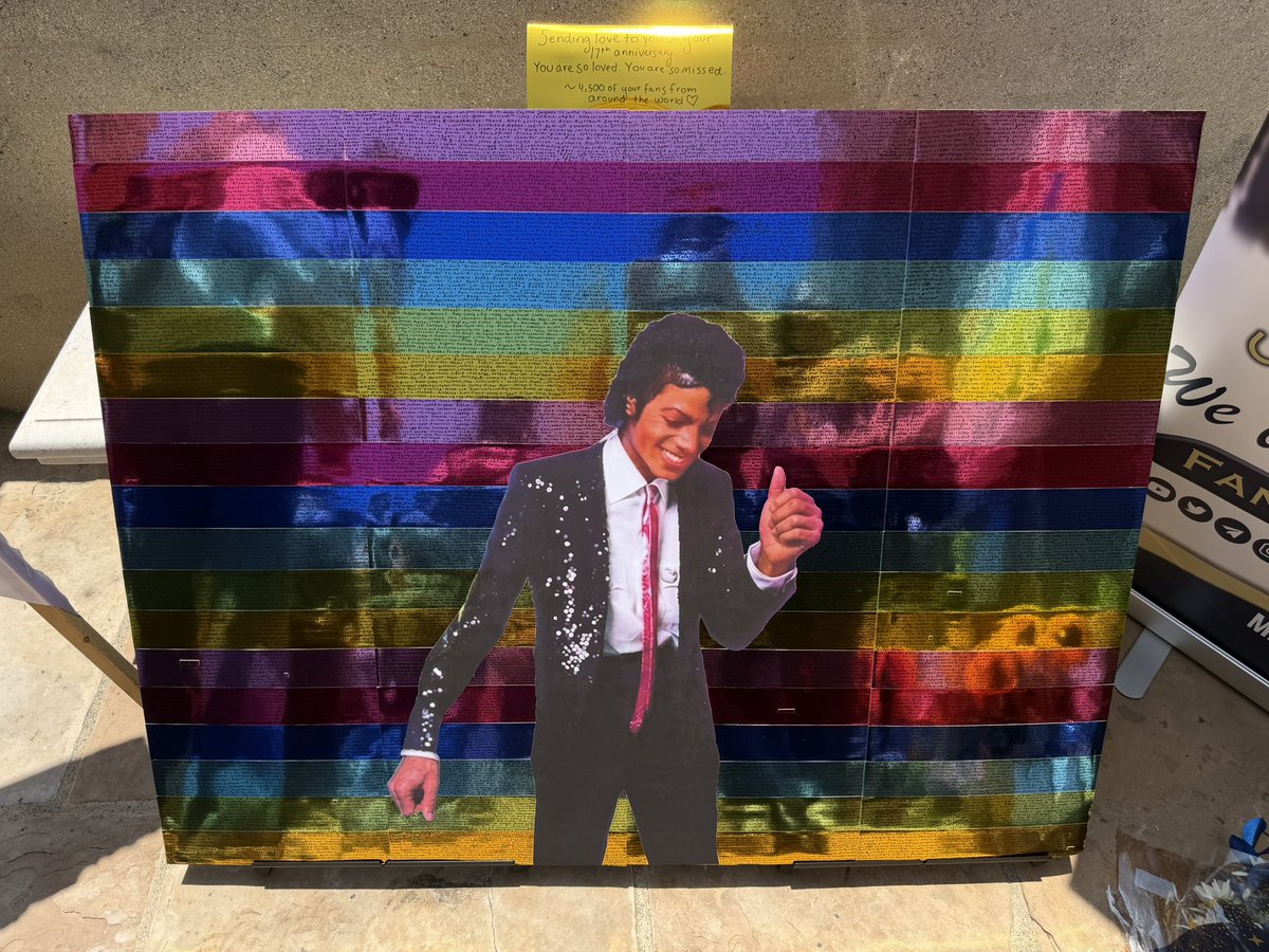 peacelovemjj's tweet photo. Close up photos of all the names are to follow! https://t.co/NPNcM2FF9m