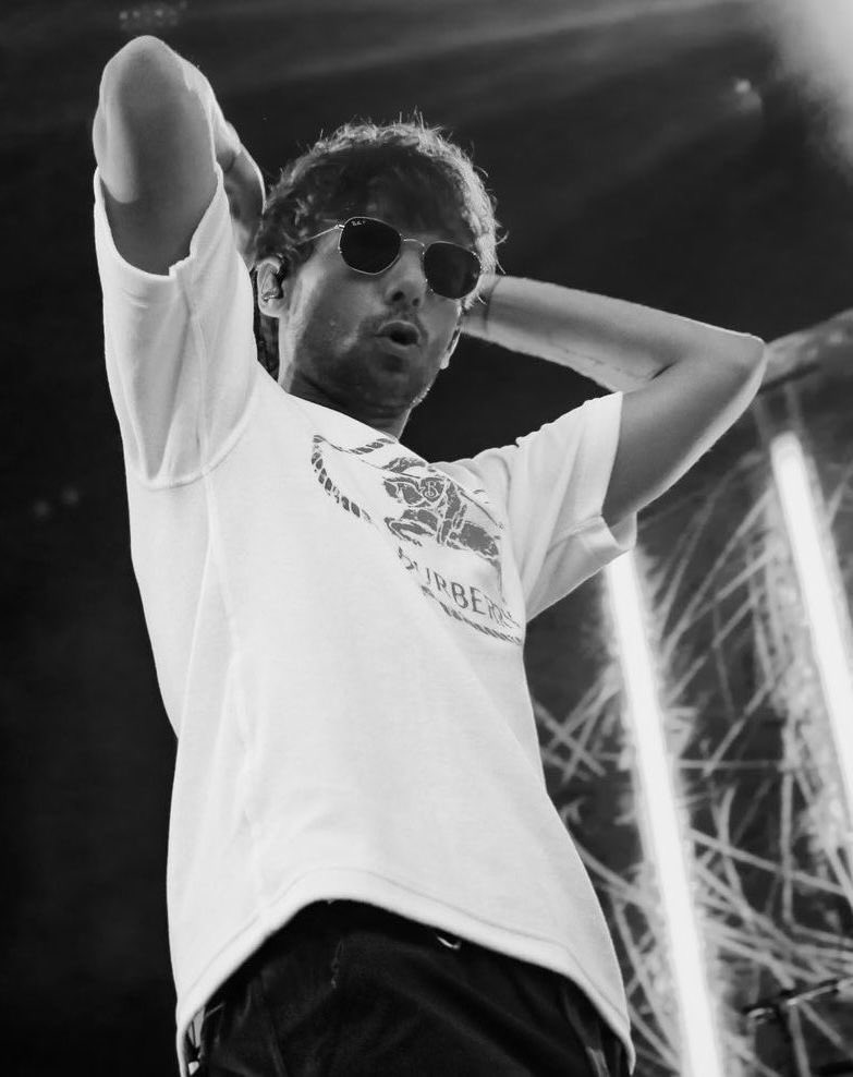 loucidrry's tweet photo. i love whatever is wrong with him https://t.co/nCMEVC9jjE