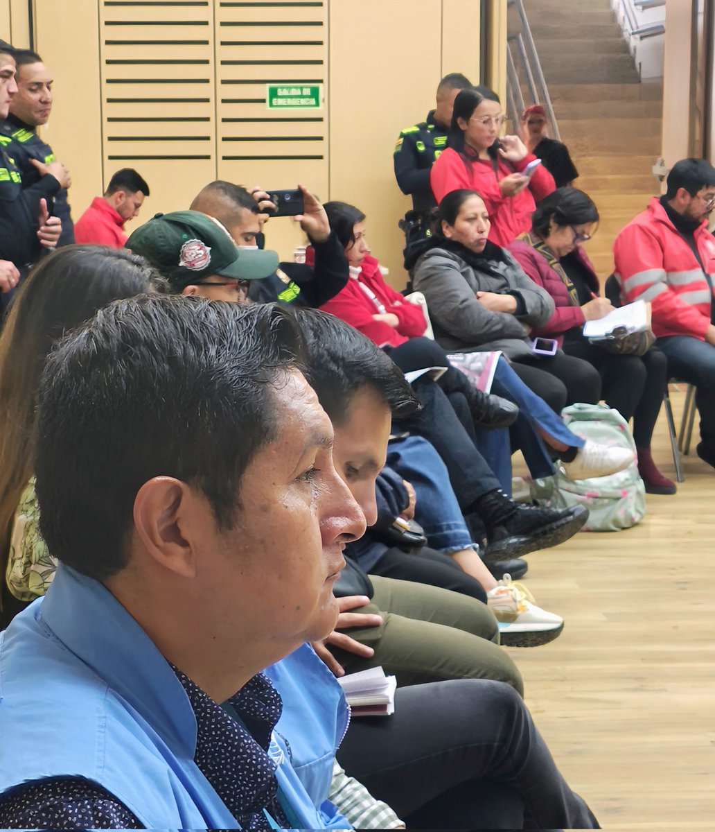UsmeAlcaldia's tweet photo. #AEstaHora Se desarrolla el Consejo Local de Paz, liderado por la alcaldesa Leidi Marcela Pinilla. Seguimos construyendo escenarios de diálogo, convivencia y reconciliación para fortalecer el tejido social de nuestra localidad. En Usme le apostamos a la paz. https://t.co/h6bnamTz9D