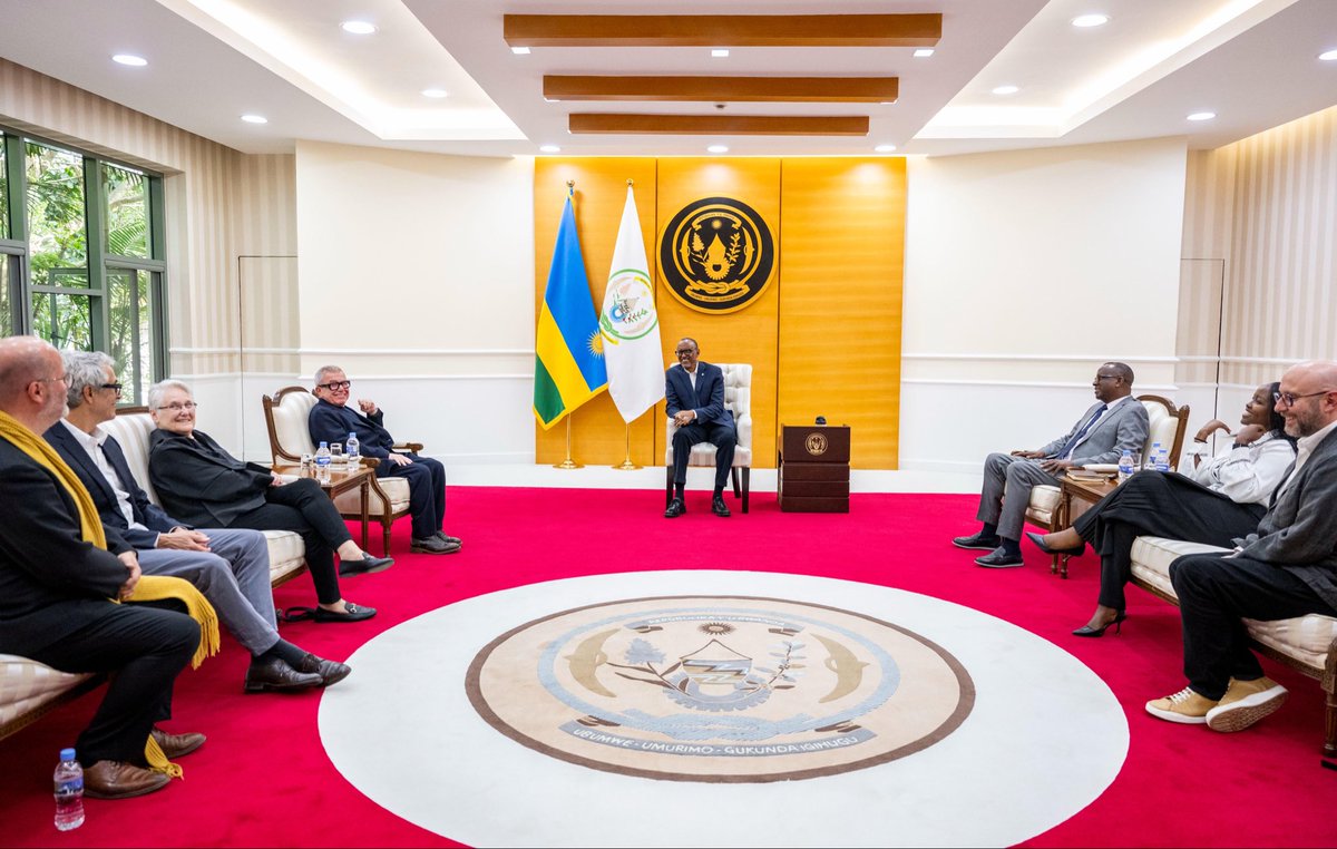 UrugwiroVillage's tweet photo. This afternoon at Urugwiro Village, President Kagame received Daniel Libeskind, Founder and Principal Architect of Studio Libeskind; Nina Libeskind, Co-founder of Studio Libeskind; Stefan Blach, Partner at Studio Libeskind; and Holm Keller, Chairman of the kENUP Foundation. They discussed plans for the new National Genocide Monument at the current Kigali Genocide Memorial, envisioned as a powerful space for remembrance, education and reflection through cutting-edge technology and a deeply immersive, personal experience.
