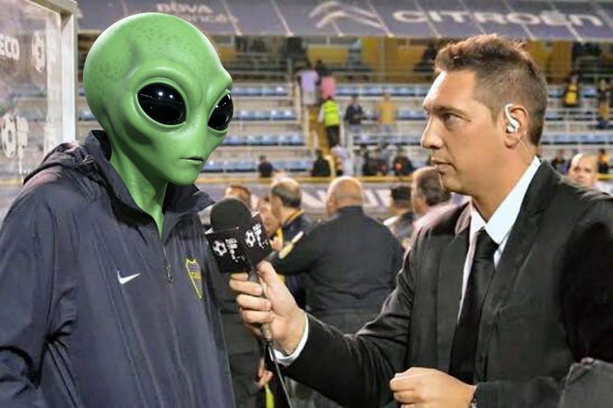 aggusbarrozo's tweet photo. @loyolista7 + Zorgman, como está la nave?

- Bien, las abducciones son en el mundial. Está lindo. https://t.co/CvXeYJBzVr
