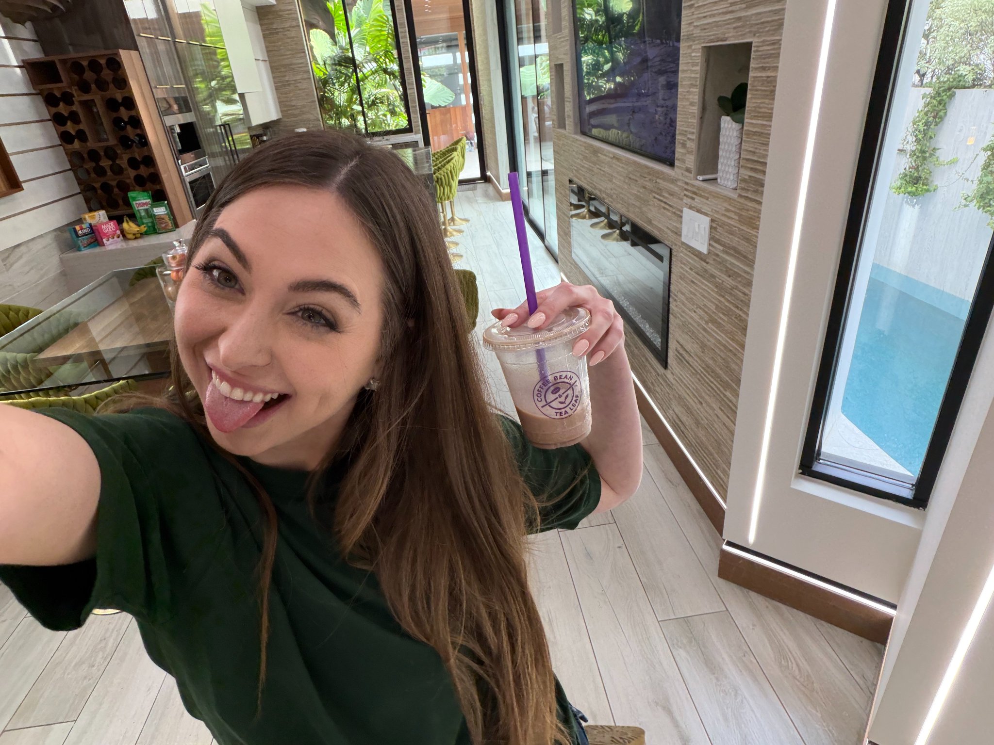 My emotional support drink https://t.co/JctMKqO2qf