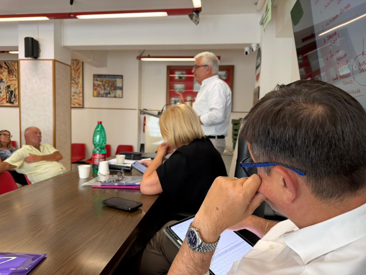FNPCISLSARDEGN's tweet photo. Oggi a Sassari si è svolto il primo corso CISL e FNP CISL Sardegna sulla contrattazione sociale.
Grazie al formatore Massimiliano Colombi e ai vertici CISL e FNP, segretari generali: Ledda e Contu, per aver guidato questo importante confronto organizzato da V.Manca e da D. Paderi https://t.co/z0ZMJJLQcn