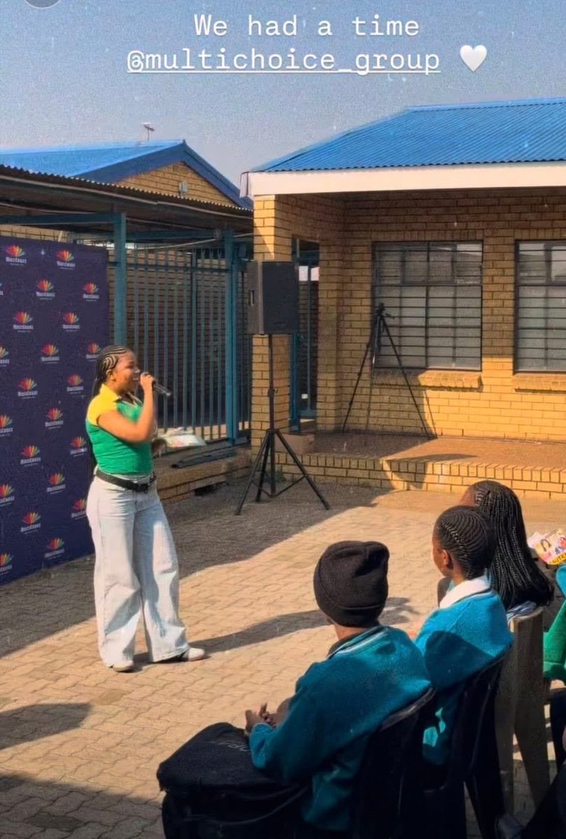 Jaylineza's tweet photo. School bells + big dreams 📚🌸

@liemapantsi out with @MultiChoiceGRP today talking to the next generation 

Education is the real stage. We’re just warming it up ✨

3 DAYS TO LOKSHIN FEST
LIEMA THE PERFORMER
#LLFBuyLokshinFestTickets 
#LiemaAtLokshinFest https://t.co/jEKC3N71xU