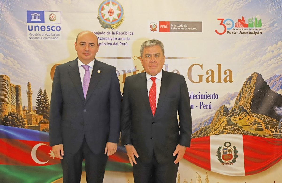 CancilleriaPeru's tweet photo. El Perú y Azerbaiyán celebran hoy 30 años de relaciones bilaterales. En esta fecha, ambos países reafirman su decisión de seguir fortaleciendo sus vínculos de amistad y cooperación con el objetivo de consolidar sólidos y fructíferos logros de mutuo beneficio.

En este marco, la noche del 23 de junio se realizó, en el histórico teatro Segura de Lima, un concierto de gala con piezas musicales del Perú y Azerbaiyán, como parte del programa de actividades de celebración por los 30 años de relaciones bilaterales.